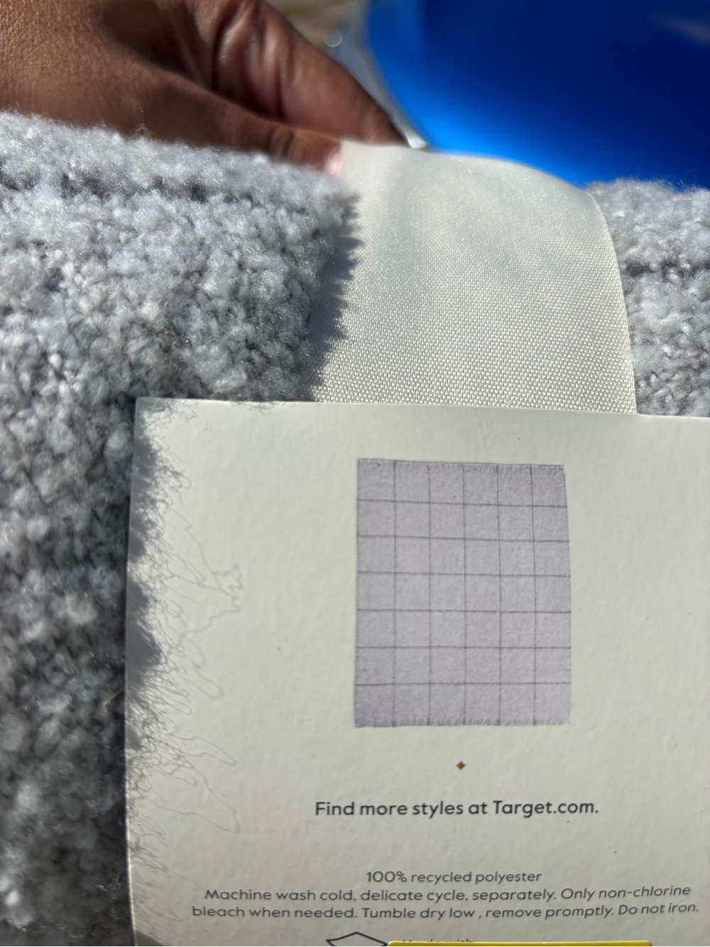 Textured Bouclé Throw - Picture 5 of 6